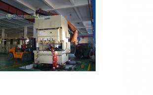 上海普陀區(qū)吊車(chē)出租與設(shè)備搬運(yùn) 工業(yè)機(jī)器人制造的高效協(xié)作